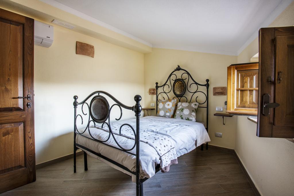 Antico Borgo Seggiano Bed & Breakfast Ruang foto