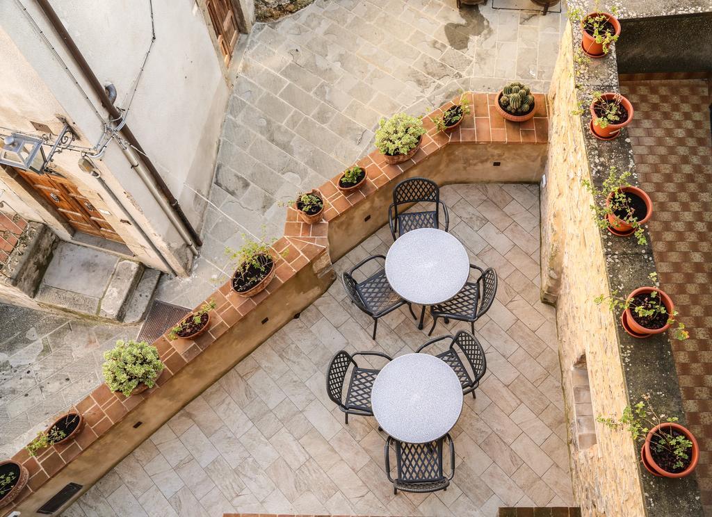 Antico Borgo Seggiano Bed & Breakfast Bagian luar foto